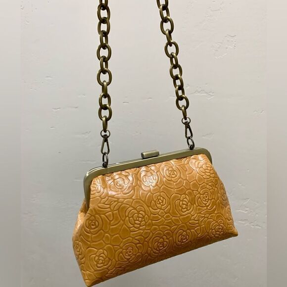 Embossed Rose Handmade Cowhide Leather Push-lock Handbag Includes Small Clutch - Picture 10 of 16